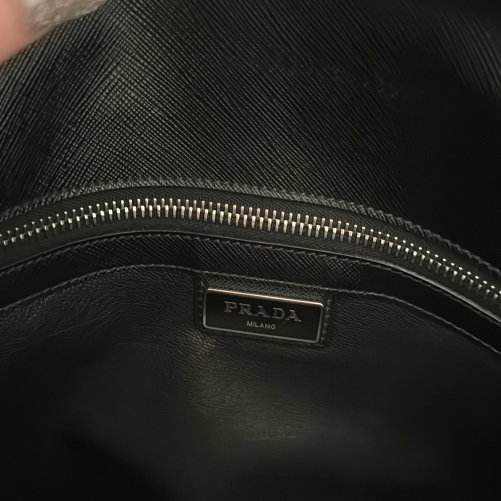 Prada - Picture 9 of 13